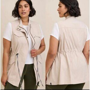 TORRID Happy Camper Stretch Woven Light Weight Active Vest Beige Size Large/12